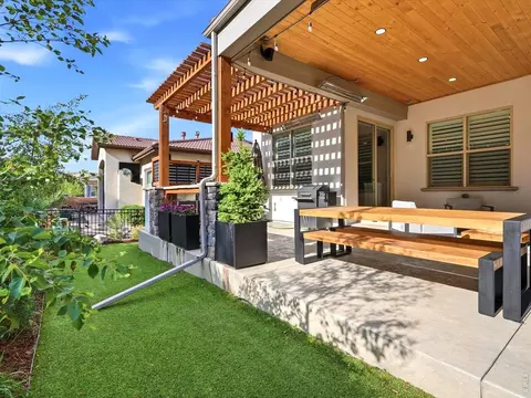 Exterior - 10562 Montecito Dr, Lone Tree, CO 80124 photo 2 of 8