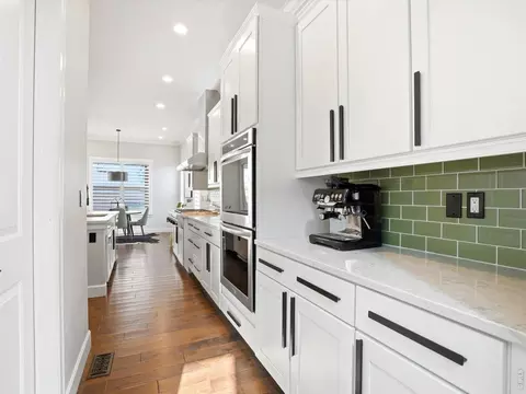 Kitchen - 10562 Montecito Dr, Lone Tree, CO 80124 photo 7 of 10