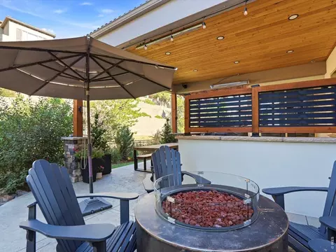 Exterior - 10562 Montecito Dr, Lone Tree, CO 80124 photo 6 of 8
