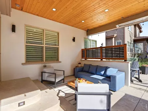 Exterior - 10562 Montecito Dr, Lone Tree, CO 80124 photo 5 of 8