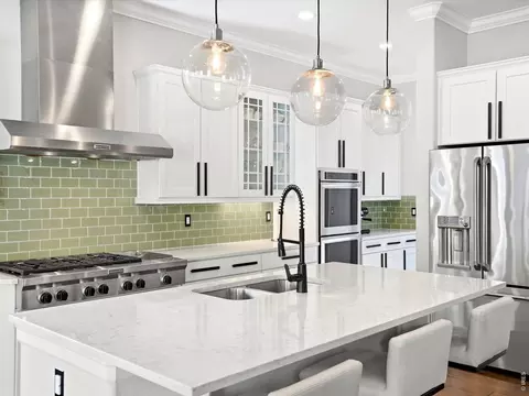 Kitchen - 10562 Montecito Dr, Lone Tree, CO 80124 photo 1 of 10