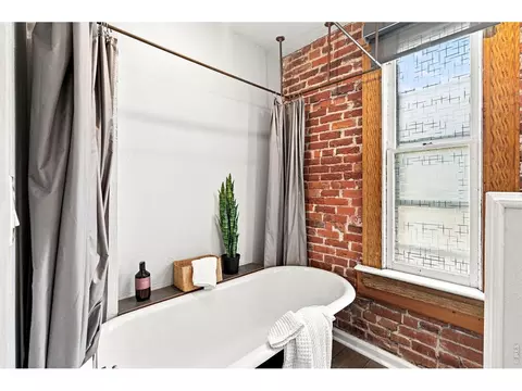 Bath - 3319 E 14th Ave, Denver, CO 80206 photo 1 of 6