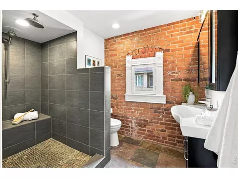 Bath - 3319 E 14th Ave, Denver, CO 80206 photo 5 of 6