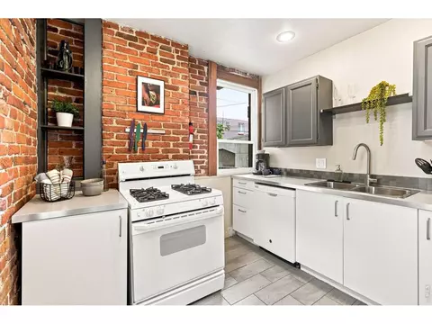 Kitchen - 3319 E 14th Ave, Denver, CO 80206 photo 1 of 4