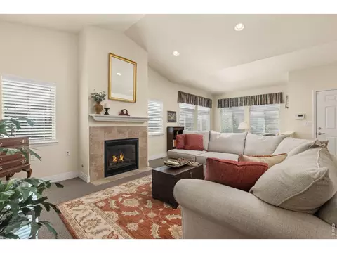Living - 19695 E Atlantic Dr #D, Aurora, CO 80013 photo 3 of 5