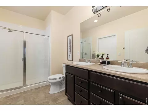 Bath - 19695 E Atlantic Dr #D, Aurora, CO 80013 photo 1 of 2