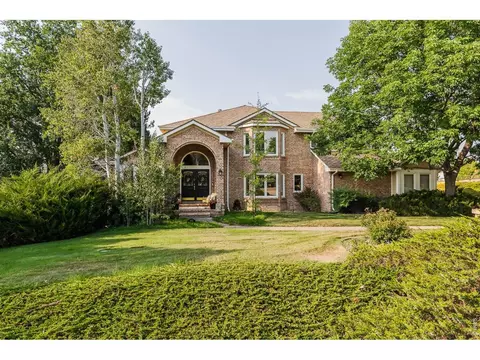 8589 Skyland Dr, Longmont, CO 80503