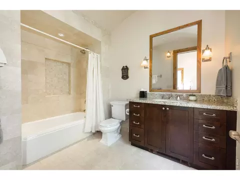 Bath - 4920 Juniper Ln, Vail, CO 81657 photo 2 of 5