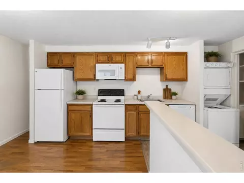 Kitchen - 961 16th St # 5, Boulder, CO 80302 photo 4 of 5