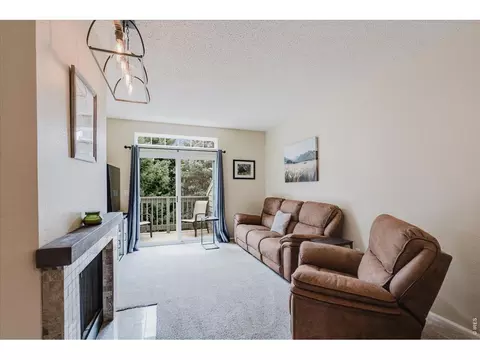 7430 Singing Hills Dr #J-204, Boulder, CO 80301