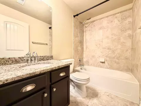 Bath - 5755 Clarence Dr, Windsor, CO 80550 photo 6 of 6