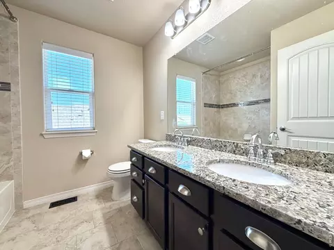 Bath - 5755 Clarence Dr, Windsor, CO 80550 photo 4 of 6
