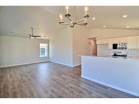 Living - 4327 Primrose Ln, Evans, CO 80620 photo 4 of 6