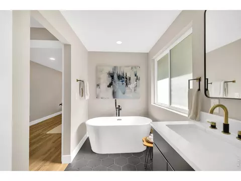 Bath - 3240 Folsom St, Boulder, CO 80304 photo 1 of 6