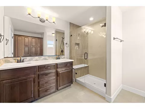 Bath - 2201 73rd Ave Pl, Greeley, CO 80634 photo 2 of 4