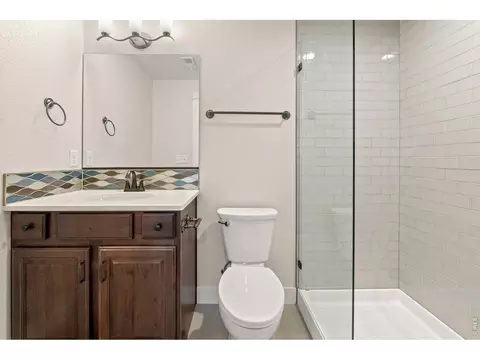 Bath - 2201 73rd Ave Pl, Greeley, CO 80634 photo 4 of 4