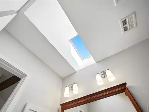 Bath - 1345 Bear Mountain Dr #B, Boulder, CO 80305 photo 4 of 4