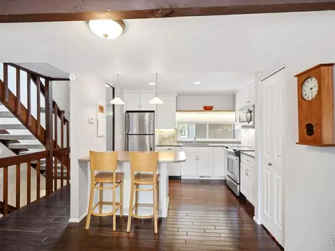 Kitchen - 1345 Bear Mountain Dr #B, Boulder, CO 80305 photo 3 of 5