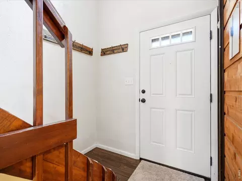 Entry Way - 1345 Bear Mountain Dr #B, Boulder, CO 80305 photo 2 of 3