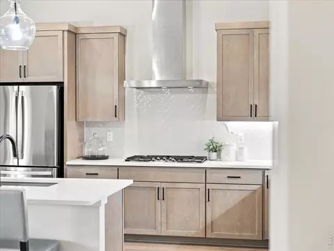 Kitchen - 1724 Barefoot Dr, Windsor, CO 80550 photo 6 of 6