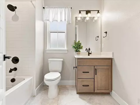Bath - 1724 Barefoot Dr, Windsor, CO 80550 photo 6 of 6