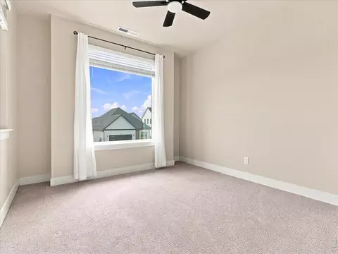 Bedroom - 1724 Barefoot Dr, Windsor, CO 80550 photo 4 of 5