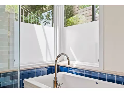 Bath - 3123 3rd St, Boulder, CO 80304 photo 3 of 6