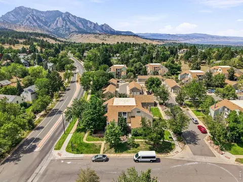 View/Area - 3006 Redstone Ln #E1, Boulder, CO 80305 photo 4 of 5