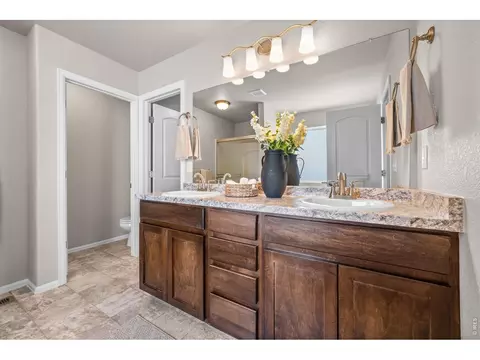 Bath - 1838 Rise Dr, Windsor, CO 80550 photo 2 of 4