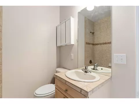 Bath - 3155 E 104th Ave #5B, Thornton, CO 80233 photo 4 of 4