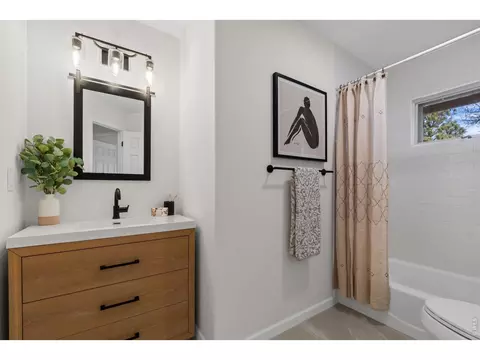 Bath - 3540 19th St, Boulder, CO 80304 photo 4 of 4
