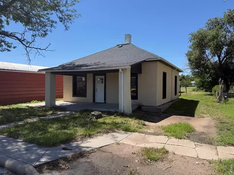 Exterior - 165 Bent Ave, Akron, CO 80720 photo 3 of 5