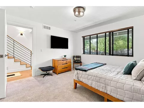 Bedroom - 2467 Walnut St, Boulder, CO 80302 photo 2 of 6