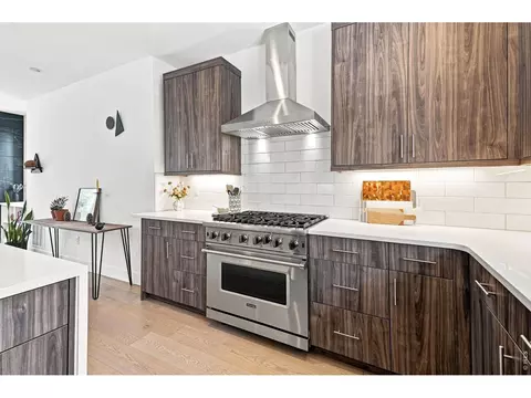 Kitchen - 2467 Walnut St, Boulder, CO 80302 photo 4 of 6