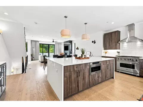 Kitchen - 2467 Walnut St, Boulder, CO 80302 photo 5 of 6