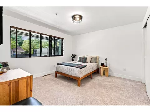 Bedroom - 2467 Walnut St, Boulder, CO 80302 photo 1 of 6