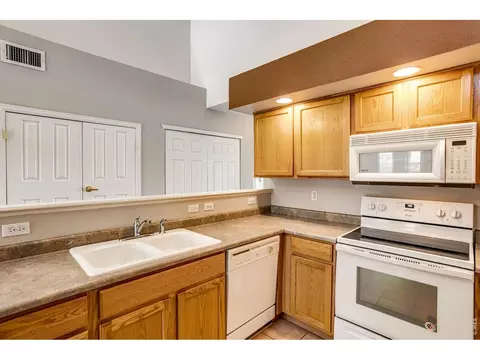 Kitchen - 308 Lucca Dr, Evans, CO 80620 photo 4 of 4