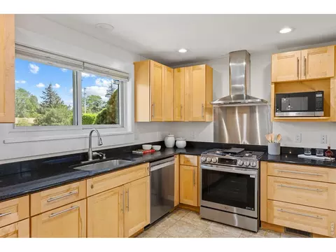 Kitchen - 3133 Fern Pl, Boulder, CO 80304 photo 4 of 5