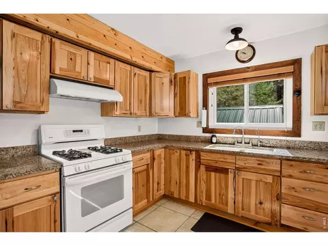 Kitchen - 104 E Dory Way, Black Hawk, CO 80422 photo 3 of 4
