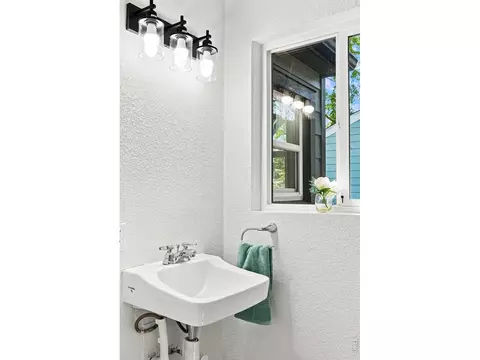 Bath - 116 E 5th Ave, Longmont, CO 80504 photo 4 of 4