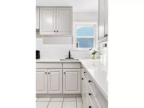 Kitchen - 116 E 5th Ave, Longmont, CO 80504 photo 6 of 7