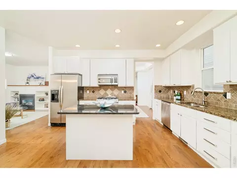 Kitchen - 1422 Yaupon Ave, Boulder, CO 80304 photo 2 of 2