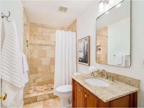 Bath - 1422 Yaupon Ave, Boulder, CO 80304 photo 4 of 4