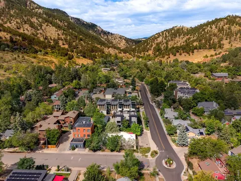 View/Area - 380 Arapahoe Ave, Boulder, CO 80302 photo 3 of 4