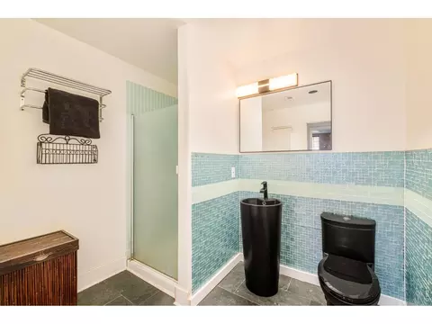 Bath - 380 Arapahoe Ave, Boulder, CO 80302 photo 2 of 2