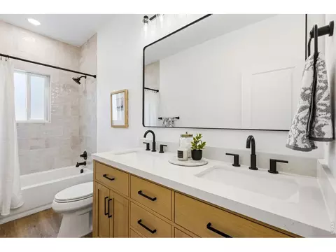 Bath - 30 Locust St, Windsor, CO 80550 photo 2 of 2