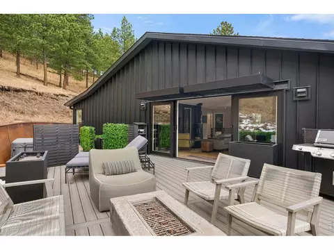 Exterior - 316 Pine Tree Ln, Boulder, CO 80304 photo 8 of 12