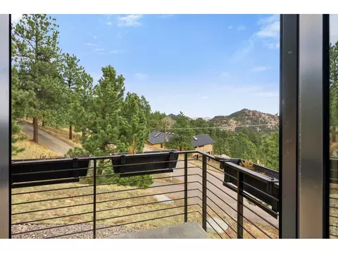 Exterior - 316 Pine Tree Ln, Boulder, CO 80304 photo 5 of 12