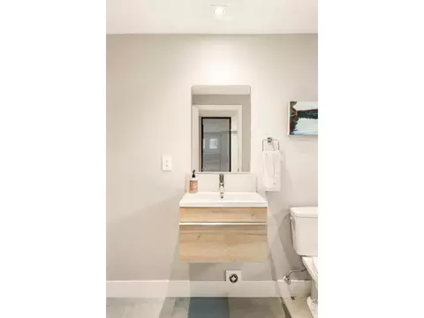 Bath - 316 Pine Tree Ln, Boulder, CO 80304 photo 1 of 7