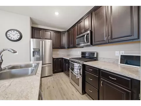 Kitchen - 2743 Tallgrass Ln, Berthoud, CO 80513 photo 3 of 4